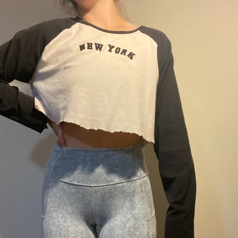 GAP cropped New York Tee, size XL
